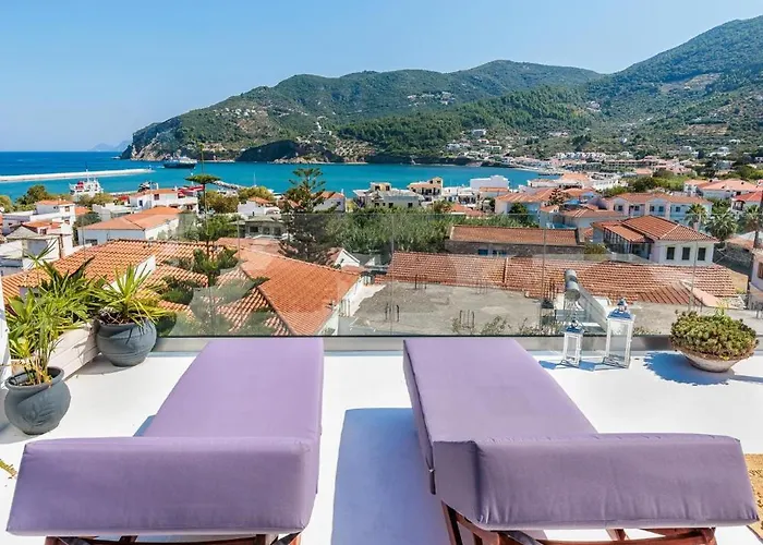 To Nissi * Skopelos Town